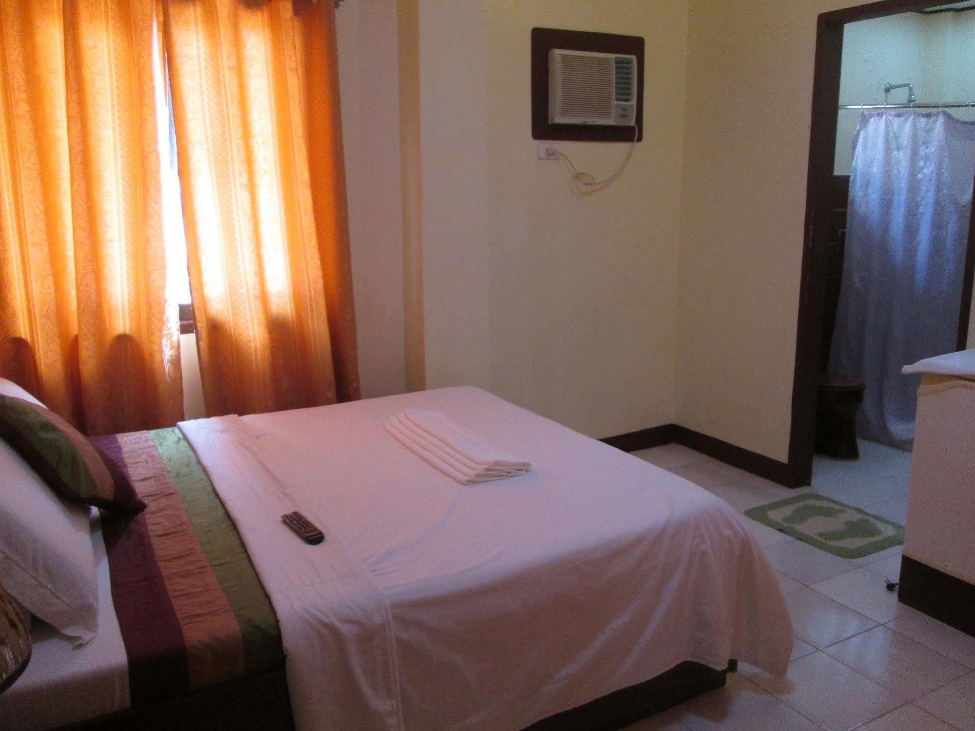 Seabird International Resort Balabag  Экстерьер фото